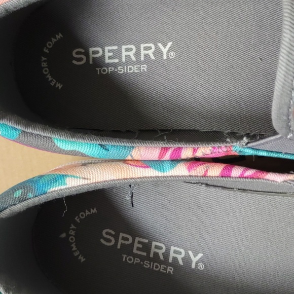Sperry Crest to Coral Pink Top-Siders, size 8.5 - Picture 2 of 5